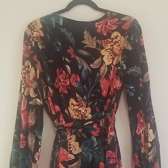 Dress - Picture 4 of 4